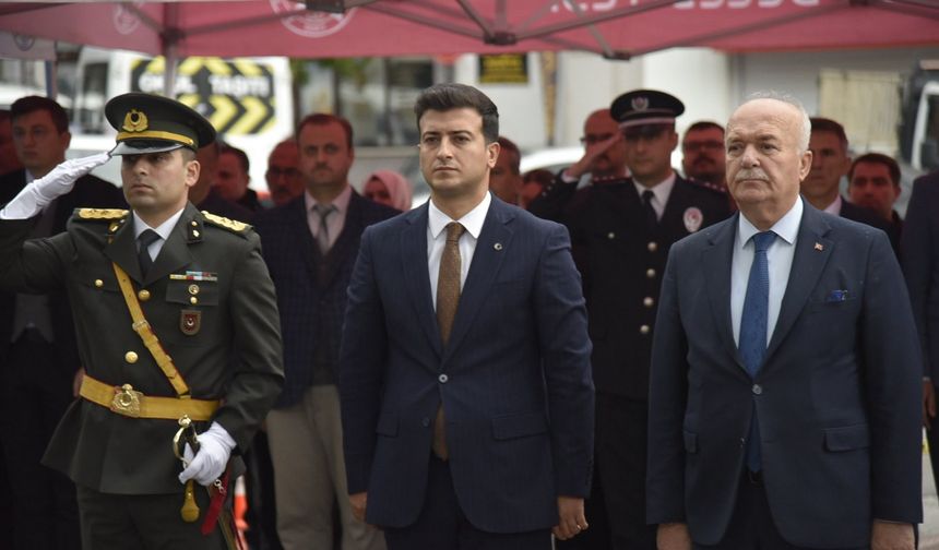 Dursunbey’de 29 Ekim Coşkusu: “Cumhuriyetimize Sahip Çıkmaya Devam Ediyoruz”