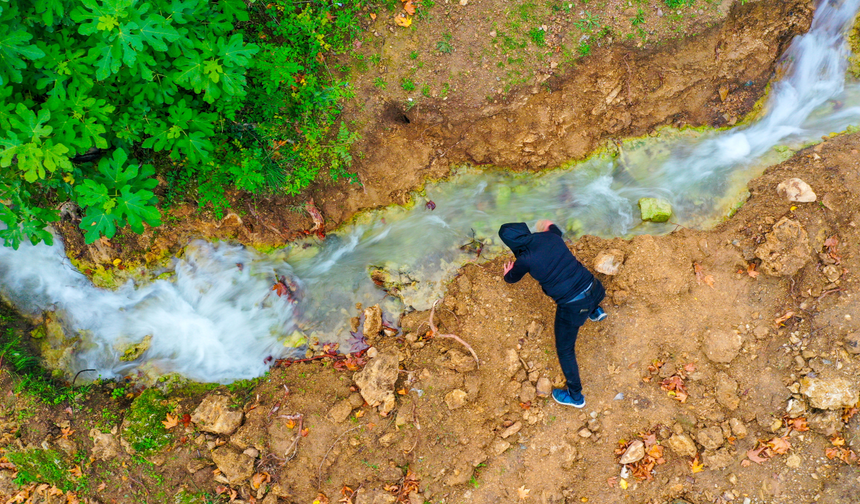 Depremle Yeniden Can Bulan Pınar, Sındırgı’nın Bahçelerine Umut Oldu
