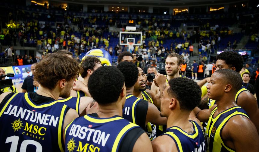 Fenerbahçe Beko, Petkim Spor'u Evinde Farklı Geçti! Tucker'den Şov!