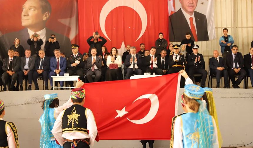 Kepsut’ta Bayram Heyecanı: Cumhuriyet 102 Yaşında!