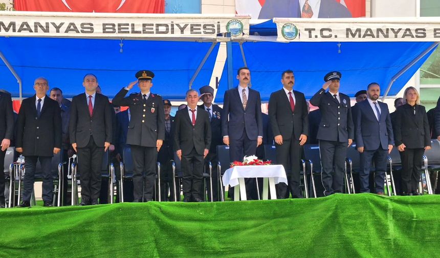 Manyas’ta Cumhuriyet Bayramı’nın 102. Yılı Coşkuyla Kutlanıyor