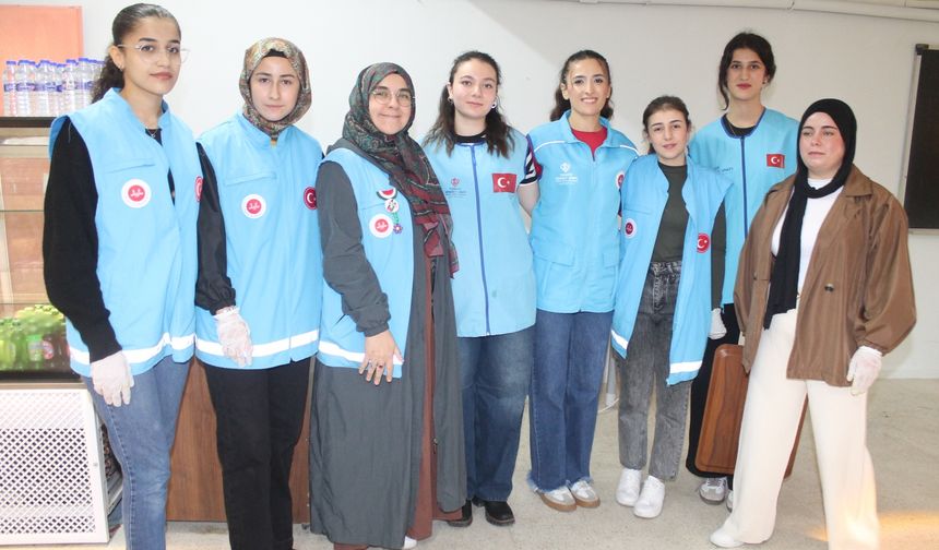 Manyas Kadın Kooperatifi’nden Anlamlı Etkinlik: Huzurevi Sakinlerine Sıcak Misafirlik