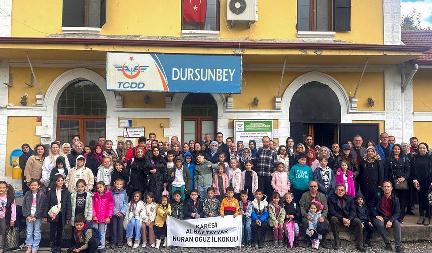 Köklerden Geleceğe Nefes: Minikler Aileleriyle Birlikte Fidan Dikti, Doğayı Yerinde Öğrendi!