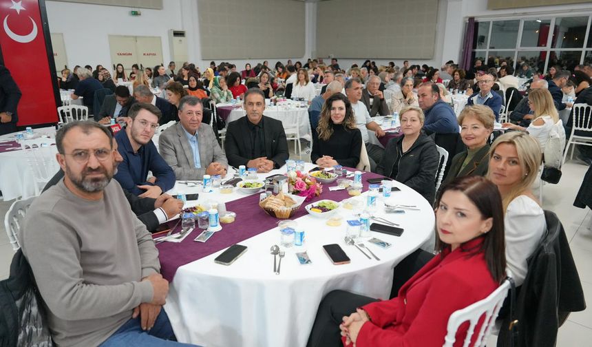 BURHANİYE’DE ÖĞRETMENLER GÜNÜ İÇİN ÖZEL KUTLAMA PROGRAMI