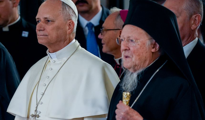 Papa’nın Logosu Üzerinden Jeopolitik Okuma