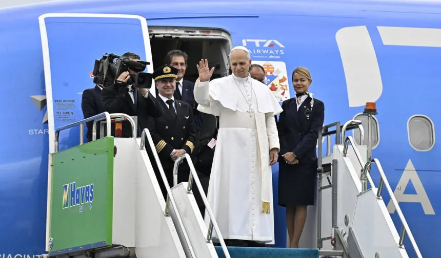 Papa 14. Leo, Türkiye Ziyaretini Tamamladı ve Ülkeden Ayrıldı