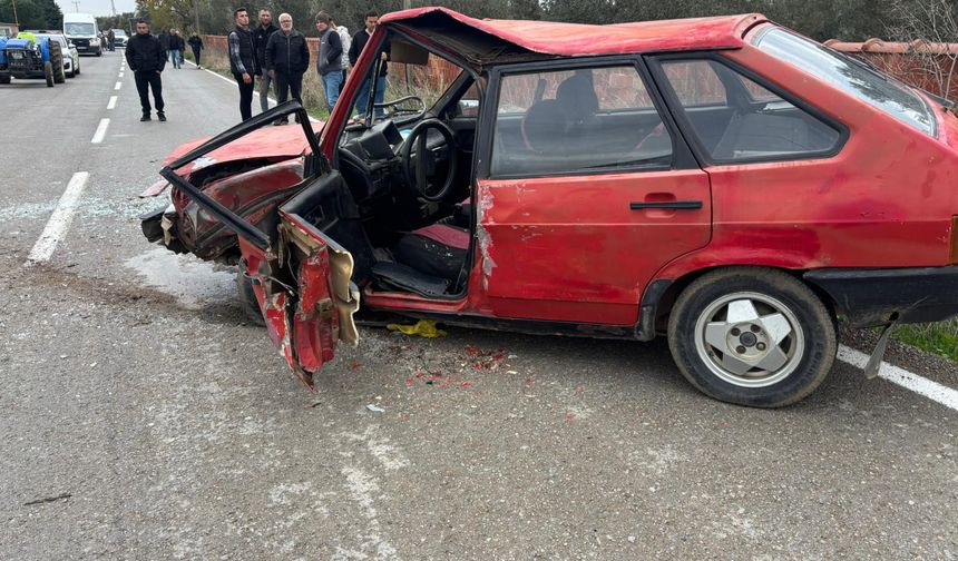 Balıkesir Havran’da Feci Kaza! 3 Yaralı, Bir Kişi Sıkıştı