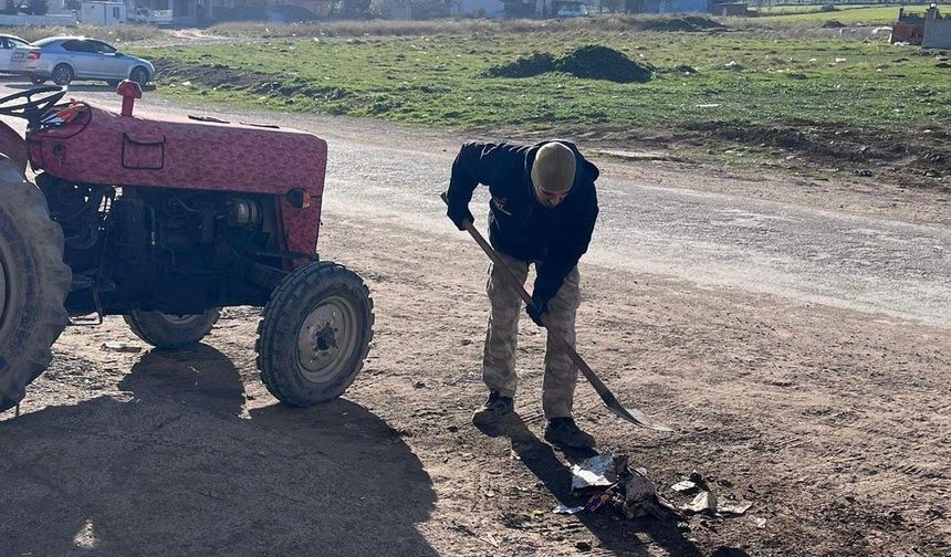 Burhaniye Belediyesi Temizlik Ekipleri İlçe Genelinde Çalışmalarını Sürdürüyor