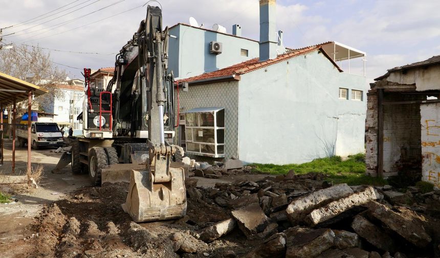 Burhaniye’de Haftalık Belediye Çalışmaları Sürüyor