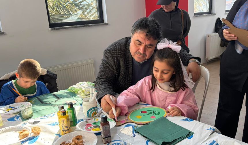 Havran’da Minik Ellerden Renkli Dokunuşlar: Ahşap Boyama Atölyesi ve Sergi Yoğun İlgi Gördü
