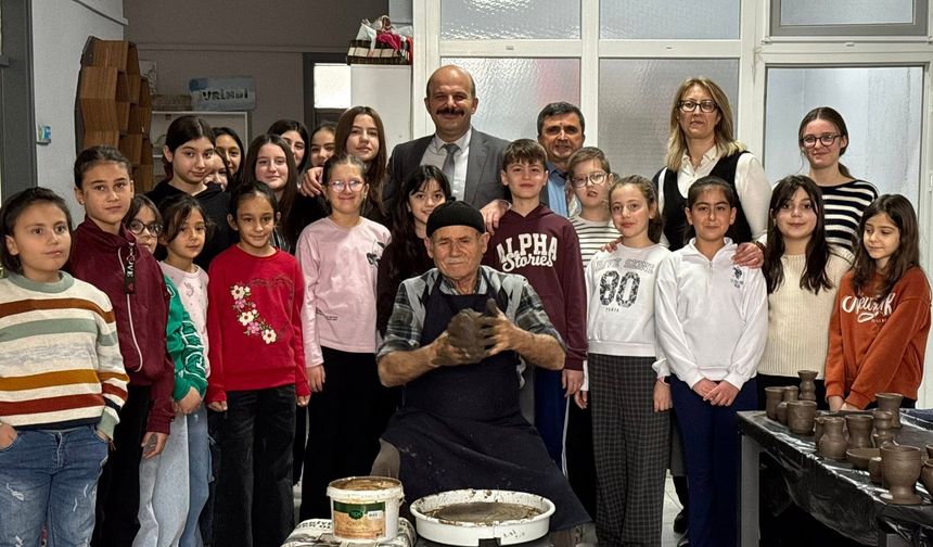 İvrindi’de Geleneksel El Sanatları Çocuklarla Yaşatılıyor