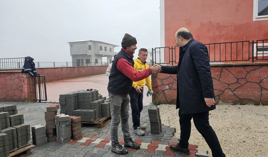 İvrindi’de Mahalle Mahalle Altyapı ve Üstyapı Çalışmaları Sürüyor