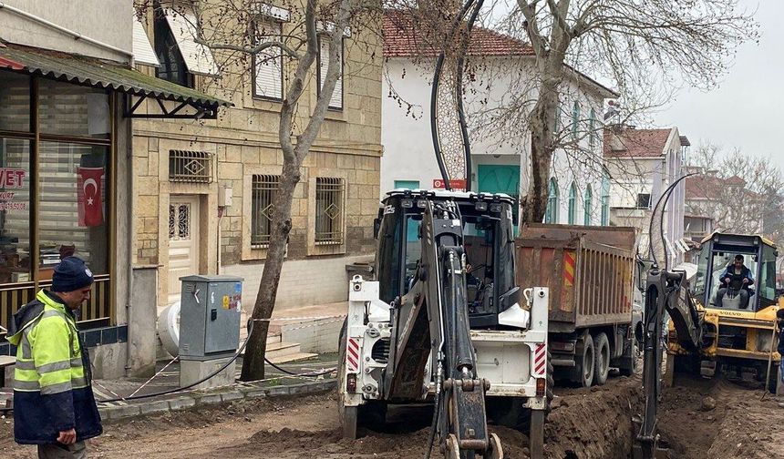 Bigadiç’te Belediye Caddesi Yenileniyor: Sokak Sağlıklaştırma Çalışmaları Hız Kesmiyor