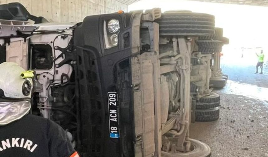 Çankırı’da Tır Devrildi: 4 Kişi Yaralandı