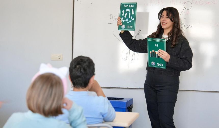 Burhaniye'de Gelecek Nesillere Çevre Dersi: BURSEM Öğrencilerine Sıfır Atık Eğitimi