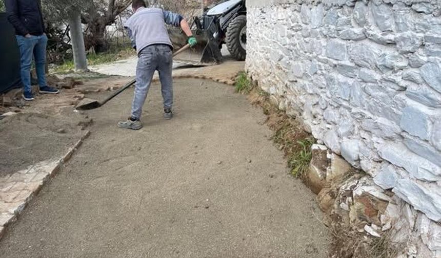 Edremit'te Konforlu Ulaşım Hamlesi! Mehmetalan Mahallesi'nde Yollar Yenileniyor