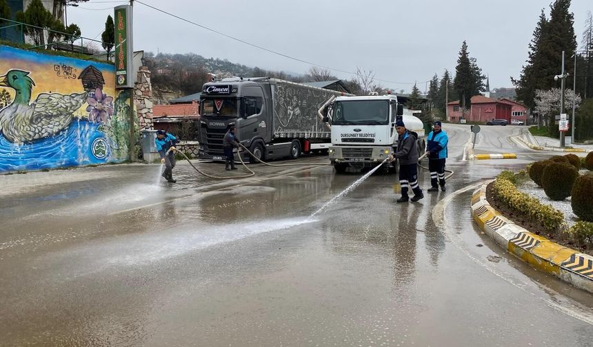 Dursunbey’de Bayram Hazırlığı: Sokaklarda Temizlik Seferberliği Başladı