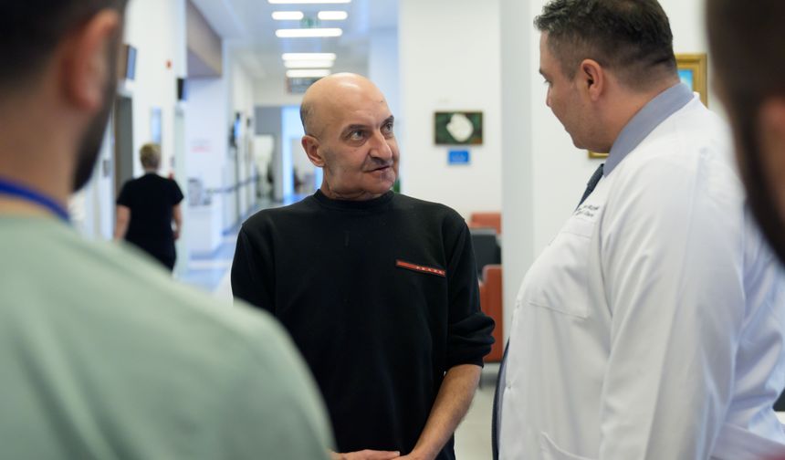 Kendi Dokusu ile Yeni Dil Yapıldı: Kanseri Yendi, Yeniden Konuşmaya Başladı