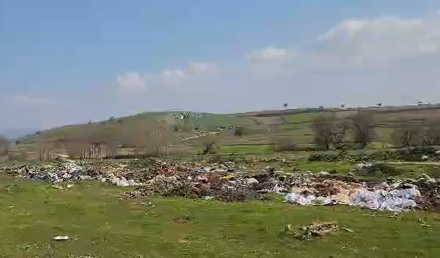 Balıkesir’de Kırsal Mahalleler çöplük gibi! Şamlı Merası atık sahasına döndü...
