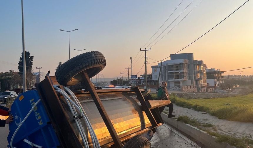 SON DAKİKA: E87 Karayolunda Dehşet Anları! Kamyon Traktörle Çarpıştı: Yaralılar Var, Yol Savaş Alanına Döndü!