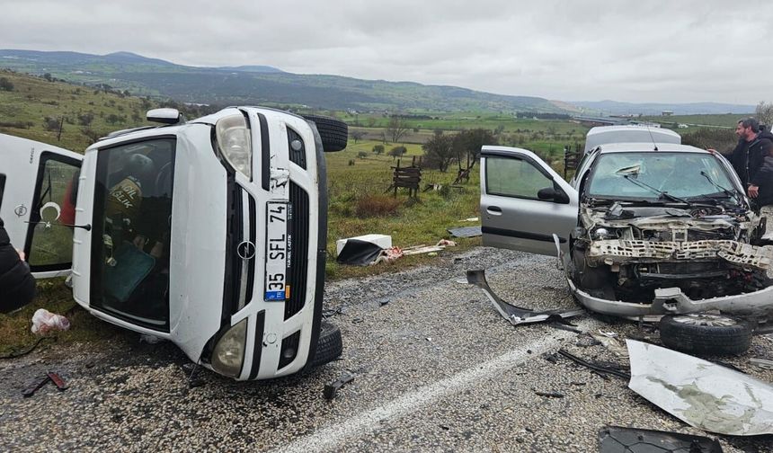 Balıkesir’de Bayram Bilançosu Ağırlaşıyor! Şamlı Yolunda Feci Kaza!