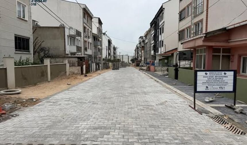 Bandırma'da mahalle bazlı yol onarım çalışmaları sürüyor