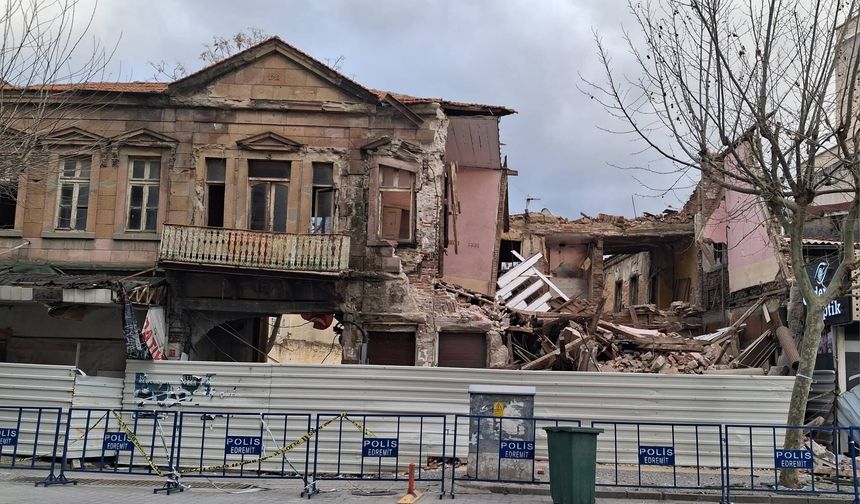 EDREMİT'TE TARİHİ HAN ÇIKMAZI! BU SATIŞ KARARI HERKESİ ŞAŞIRTTI