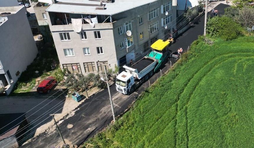 Bandırma Belediyesi Durmuyor: 100. Yıl Mahallesi’nde Asfalt Seferberliği
