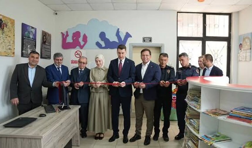 Sındırgı’da Eğitime "Etkinlik Odası" Desteği: Başkan Serkan Sak ve Kaymakam Koyuncu Açılışı Yaptı