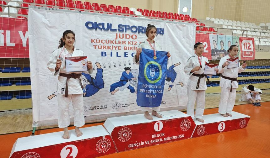 Kepsut’un Gururu: Safiye Zeynep Bilgiç Judo’da Türkiye 2.si Oldu!