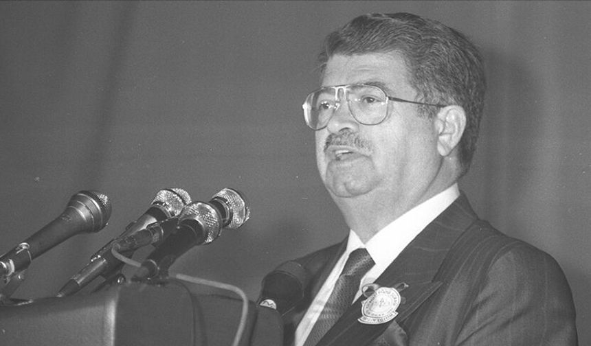 Turgut Özal Vefatının 33. Yılında Anılıyor! Turgut Özal'ın Hayatı, Ekonomik Reformları ve ANAP Dönemi Analizi: