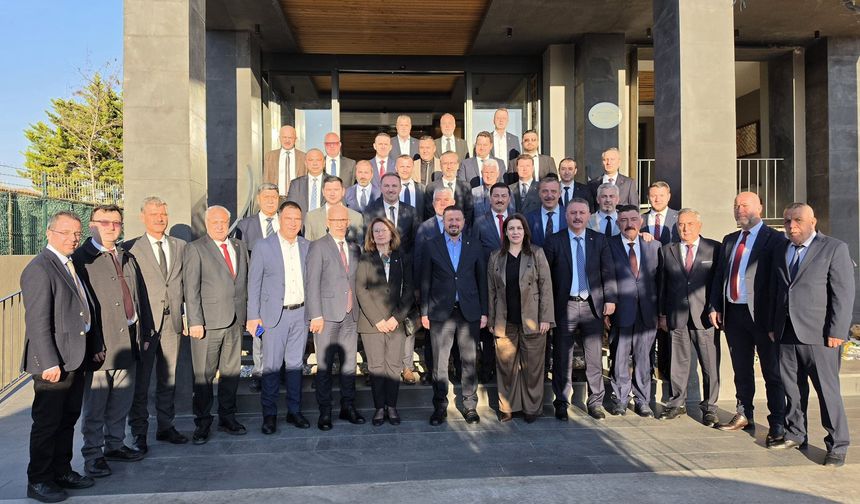 Balıkesir Ev Sahibi! AK Parti’den Batı Marmara Çıkarması! Ayvalık’ta Dev Kamp Başlıyor: Bakan ve Kurmaylar Geliyor
