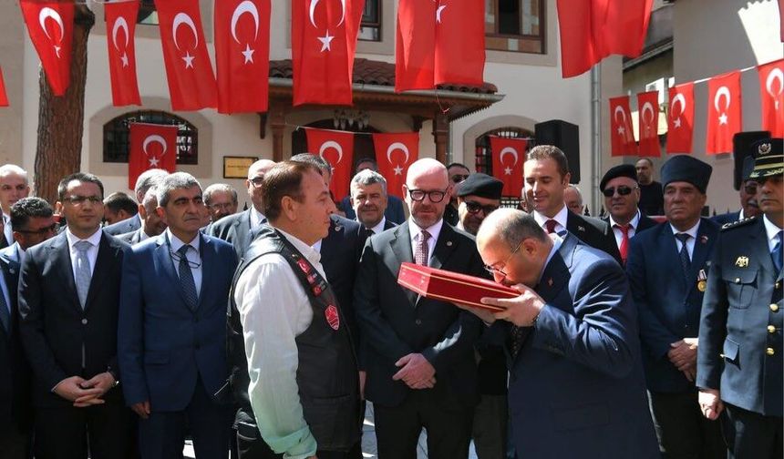Balıkesir’de Milli Mücadele Ruhu Yollarda: İlk Kurşundan Son Kurşuna Sancak Teslimi