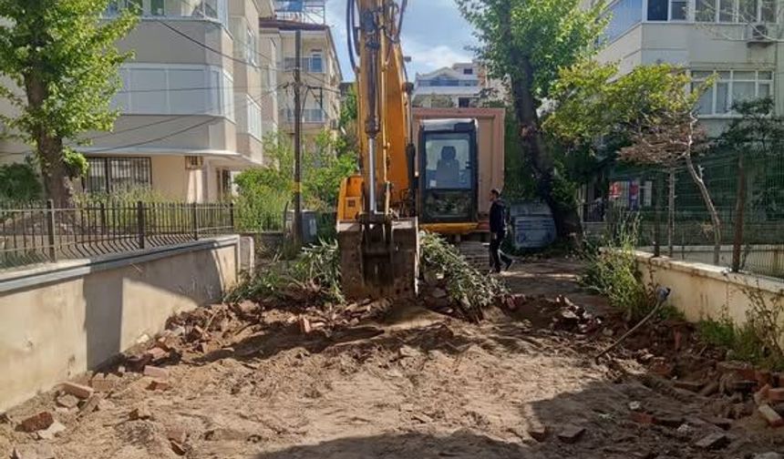 Edremit Sarıkız Mahallesi’nde Yol Yapım Mesaisi Başladı