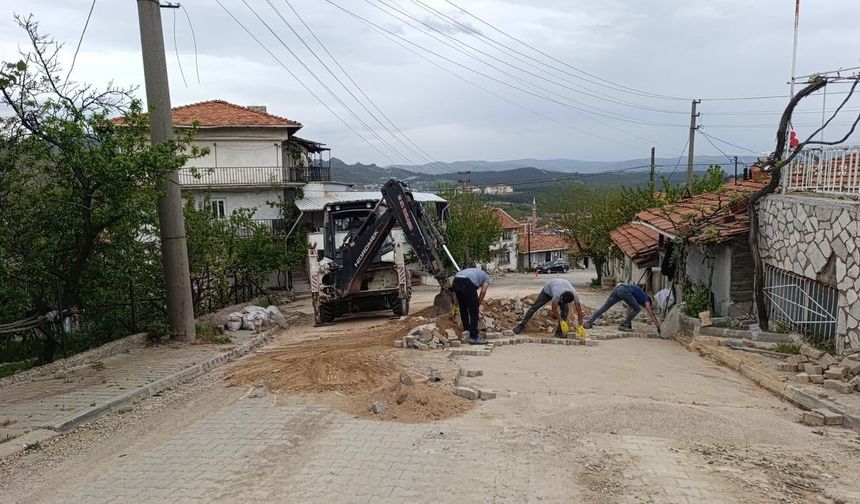 Dursunbey’de 10 Farklı Noktada Hizmet Seferberliği: Belediye Ekipleri Sahaya İndi!