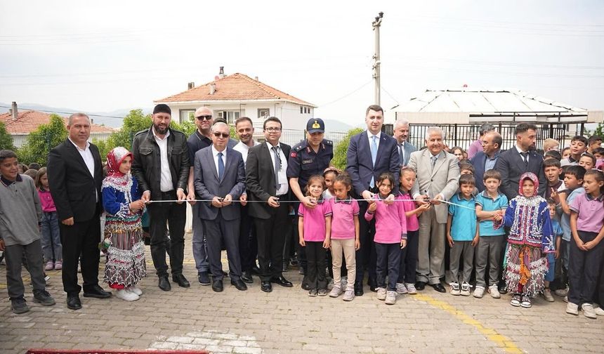 Sındırgı’da Eğitime Tübitak Desteği: Yüreğil İlkokulu’nda Bilim Şenliği!