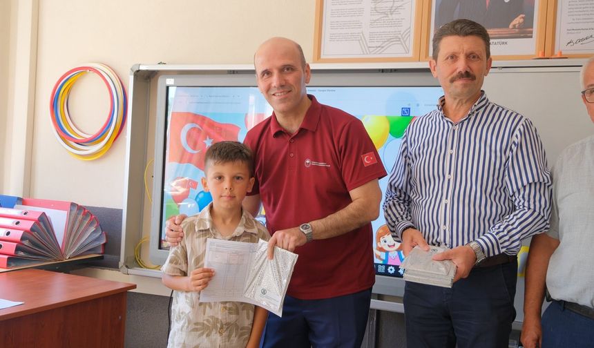 Balıkesir’de Karne Sevinci, Yangın Bilinciyle Birleşti: "En Büyük Yangınlar Küçük Bir İhmalle Başlar"