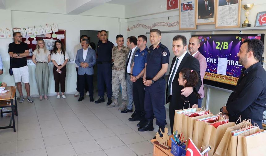 Kepsut’ta Karne Günü: Öğrenciler Yaz Tatiline Uğurlandı