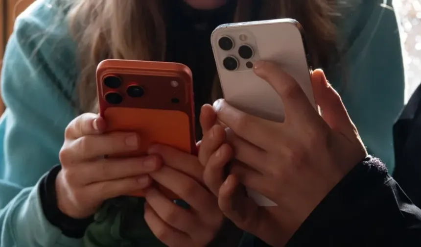 iOS 27 Sonrası iPhone'lar Donuyor: İşte Basit Çözüm!
