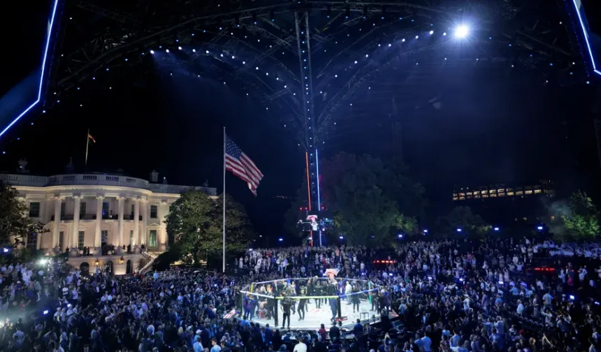UFC'de Tarihi Gece! Justin Gaethje - Ilia Topuria Maçını Kim Kazandı? Yüzü Tanınmaz Hale Geldi! Maça Devam Edemedi!