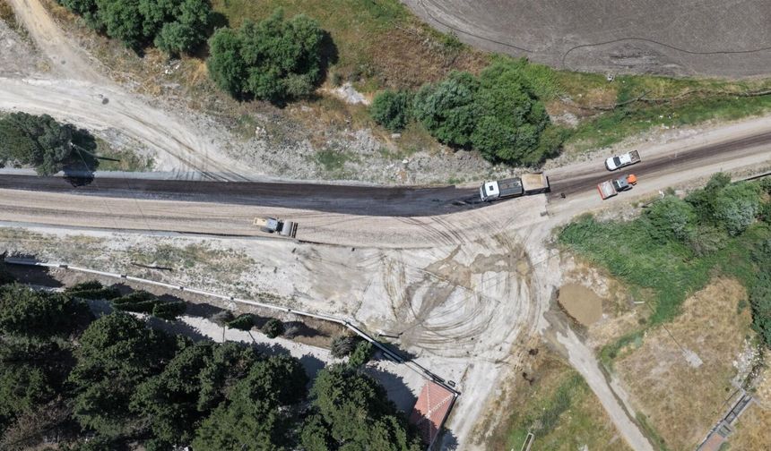 Çeyrek Asırlık Çile Bitti: Ahmet Akın Talimatı Verdi, Manyas-Susurluk Yolu Yenileniyor!