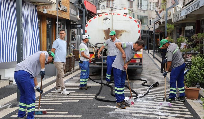 GÖNEN BELEDİYESİ SAHADA | Şehir Parkı’nda Kapsamlı Temizlik Seferberliği Başladı