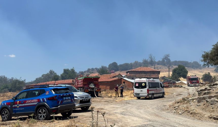 Kepsut Karaağaç'ta Çıkan Yangına Havadan ve Karadan Müdahale