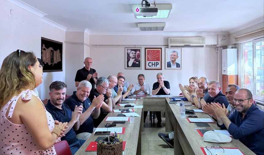 Toplu İstifa Gündemde! CHP Bandırma İlçe Başkanlığı Sosyal Medya Hesabının Adını YENİ Parti Olarak Değiştirdi!