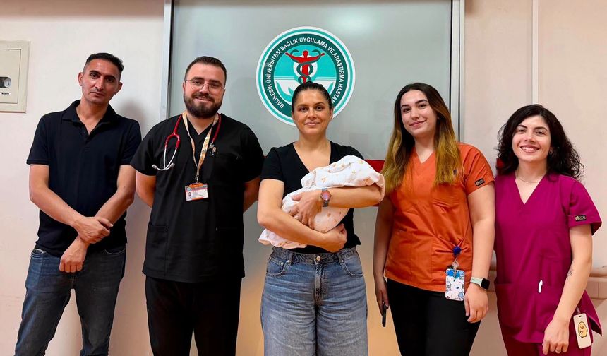 Kars'tan Balıkesir'e Uzanan Hayat Operasyonu! Ambulans Uçakla Getirilen Bebek Hayata Tutundu! İşte Mucize Operasyon!