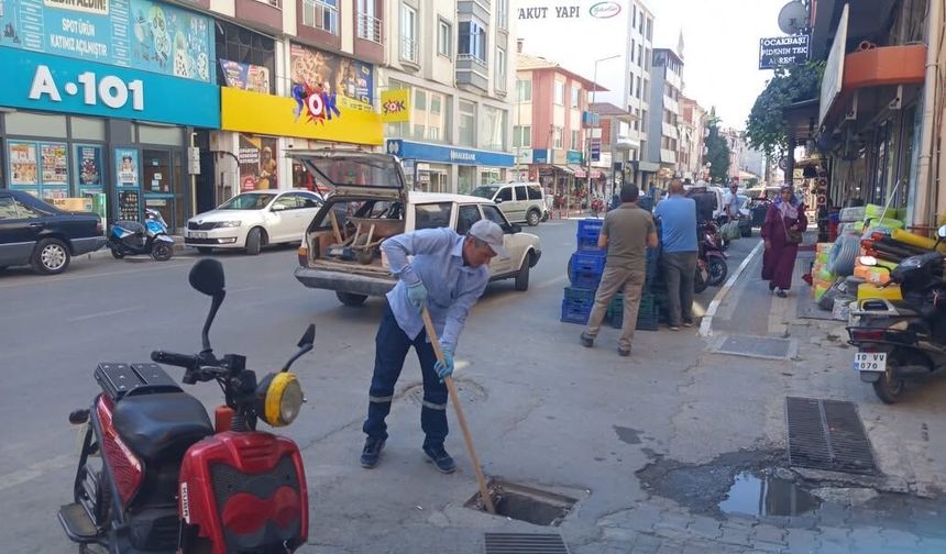 Dursunbey'de Sağanak Önlemi! Belediyeden İlçe Genelinde Seferberlik!