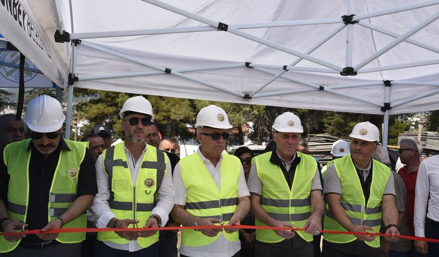 Dursunbey’e 174 Milyon TL’lik Dev Yatırım! Yeni Hizmet Binasının Temeli Atıldı