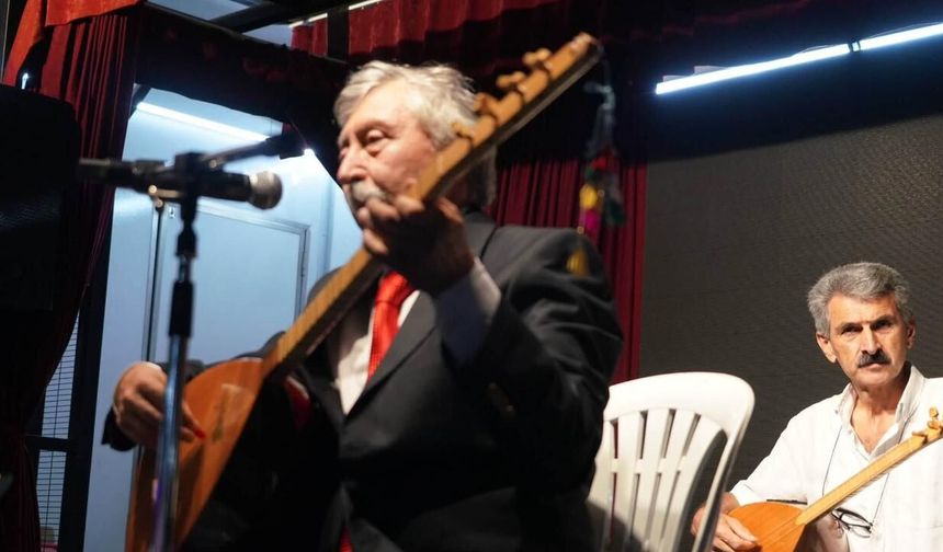 Edremit Altınkum Fuar Alanı’nda Sanat Şöleni! KOZSAD Ozanları ve Sanatçıları Sahne Alıyor!