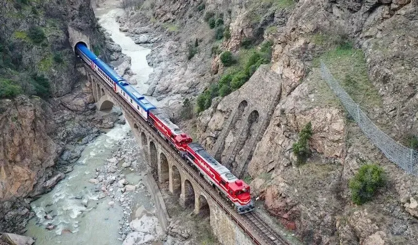Turistik Karaelmas Ekspresi Yeniden Raylarda! Ankara-Zonguldak Seferleri Ne Zaman Başlıyor? İşte Rota ve Biletler!