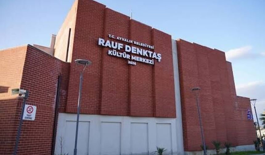 Ayvalık'ta Fotoğraf Söyleşisi: Kamil Fırat "Zamanın İpuçları"nı Anlatacak!